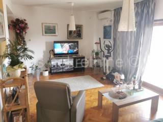 Detached house, Sale, Split, Split