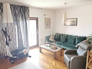 Detached house, Sale, Split, Split