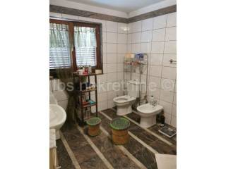 Detached house, Sale, Split, Split