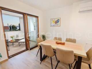 Villa, Sale, Kaštela, Kaštel Lukšić