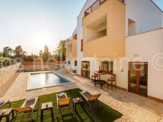 Villa, Sale, Kaštela, Kaštel Lukšić
