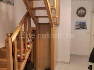 Flat in a building, Sale, Malinska-dubašnica, Radići