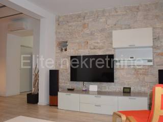 Flat in a building, Sale, Pula, Pula