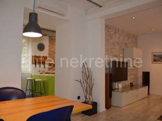 Flat in a building, Sale, Pula, Pula