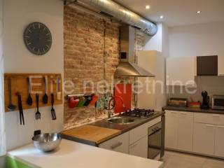 Flat in a building, Sale, Pula, Pula