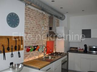 Flat in a building, Sale, Pula, Pula