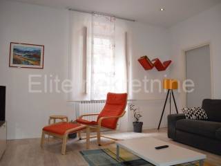 Flat in a building, Sale, Pula, Pula