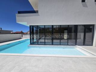 Vila, Prodaja, Vrsi, Vrsi