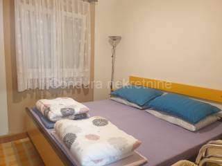House with apartments, Sale, Vir, Vir