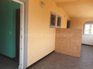 House with apartments, Sale, Vir, Vir