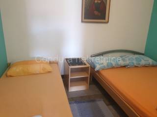 House with apartments, Sale, Vir, Vir