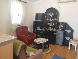 House with apartments, Sale, Vir, Vir