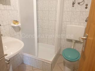House with apartments, Sale, Vir, Vir