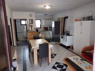 House with apartments, Sale, Vir, Vir