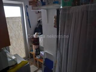 House with apartments, Sale, Vir, Vir
