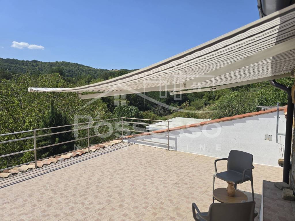 Buzet, Vrh