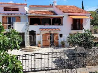 House by the sea, Sale, Seget, Seget Vranjica