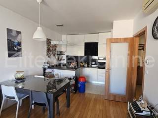 Flat in a building, Sale, Pula, Pula