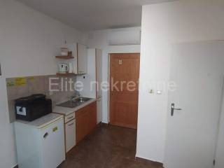 Flat in a building, Sale, Pula, Pula