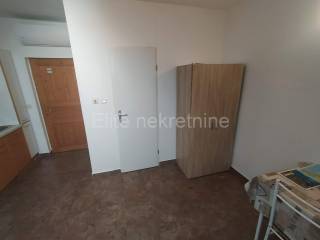 Flat in a building, Sale, Pula, Pula