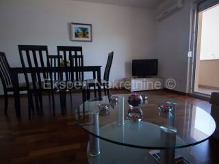 Flat in a building, Sale, Okrug, Okrug Gornji