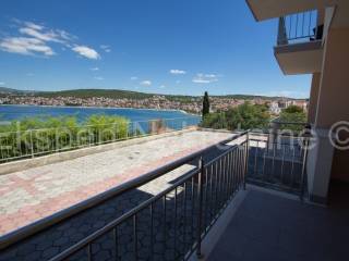 Flat in a building, Sale, Okrug, Okrug Gornji