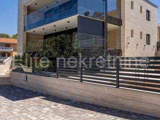 Flat in an urban villa, Sale, Malinska-dubašnica, Malinska