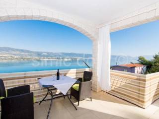 House with apartments, Sale, Trogir - Okolica, Mastrinka