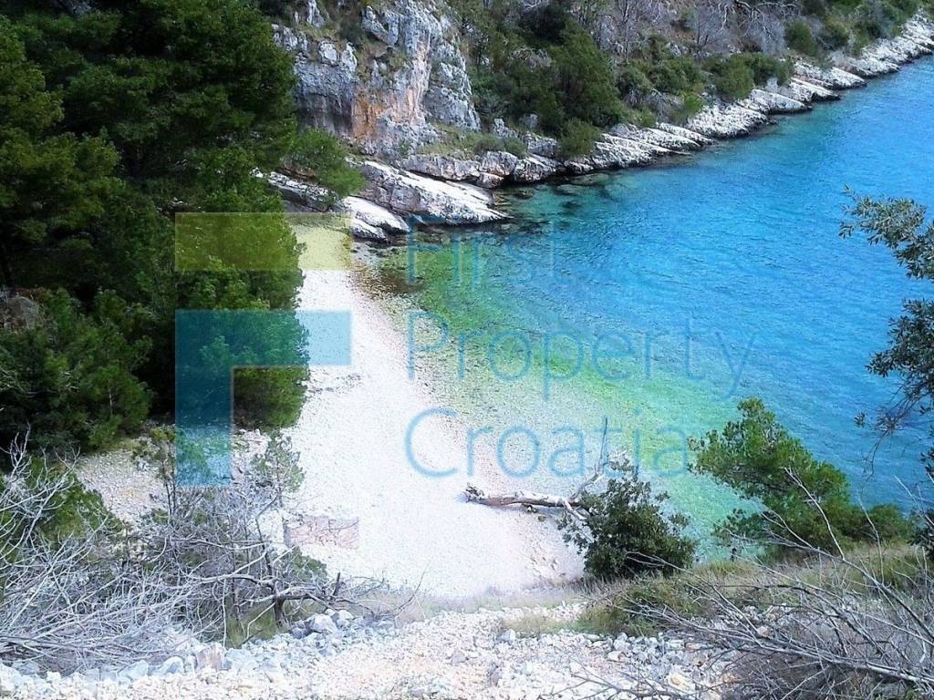 Vila, Prodaja, Nerezisca, Nerezisca