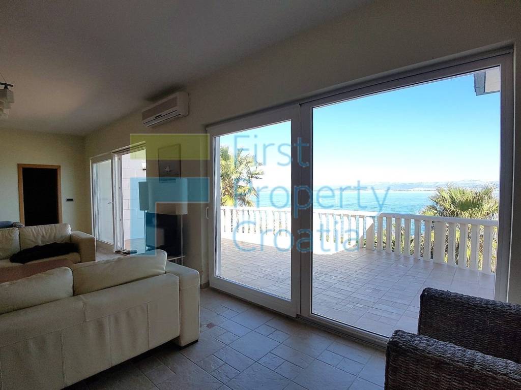 Vila, Prodaja, Sutivan, Sutivan