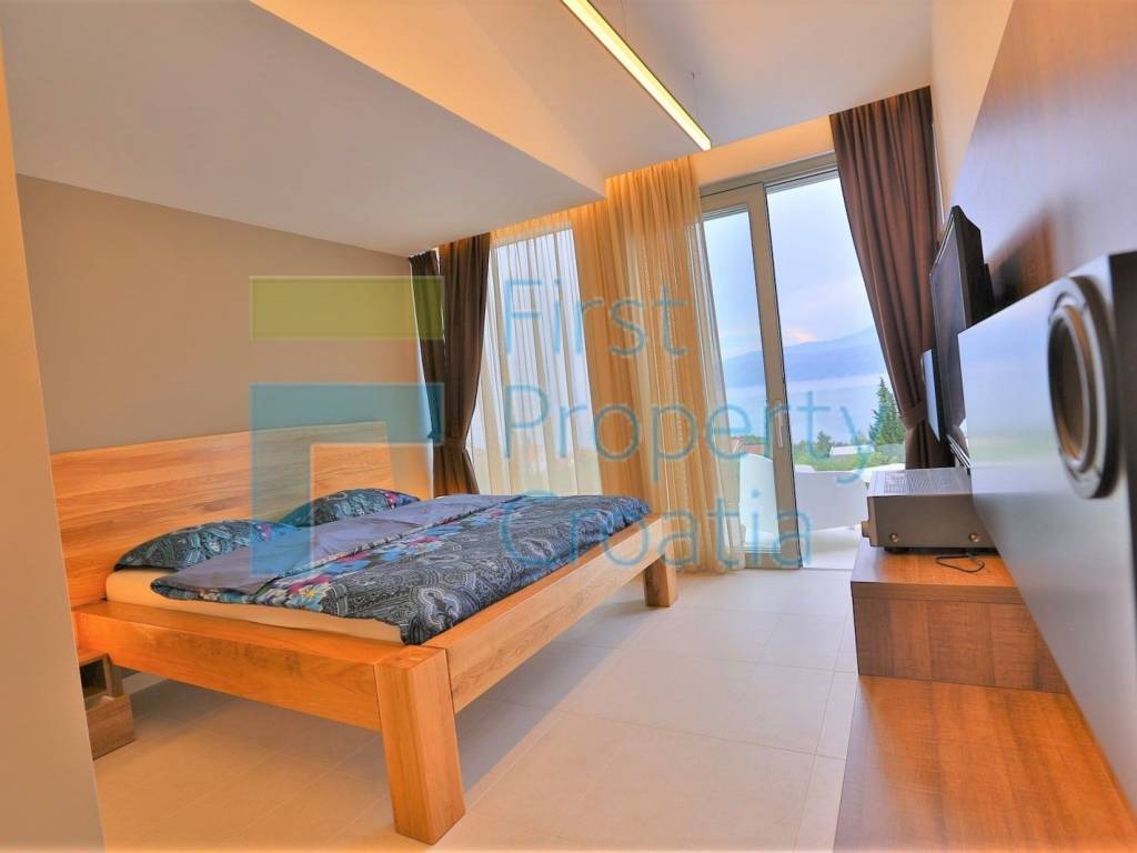 Vila, Prodaja, Supetar, Supetar