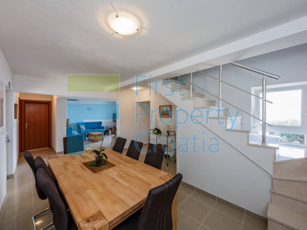 Vila, Prodaja, Supetar, Supetar