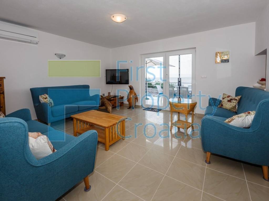 Vila, Prodaja, Supetar, Supetar