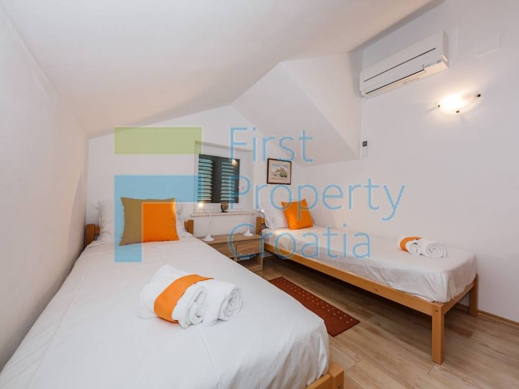 Vila, Prodaja, Supetar, Supetar
