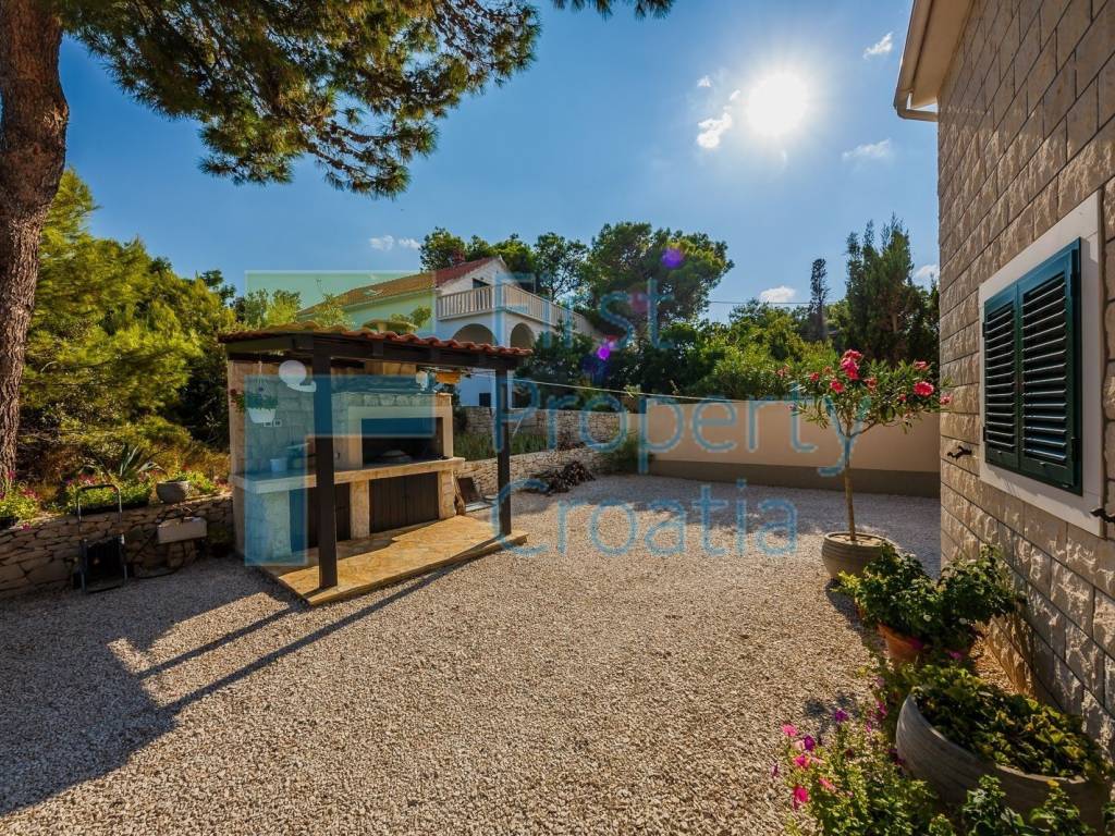 Vila, Prodaja, Supetar, Supetar