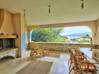 Vila, Prodaja, Supetar, Supetar