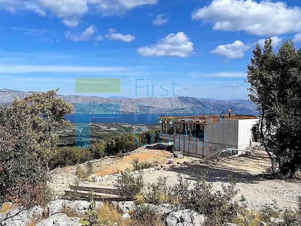 Vila, Prodaja, Pucisca, Pucisca