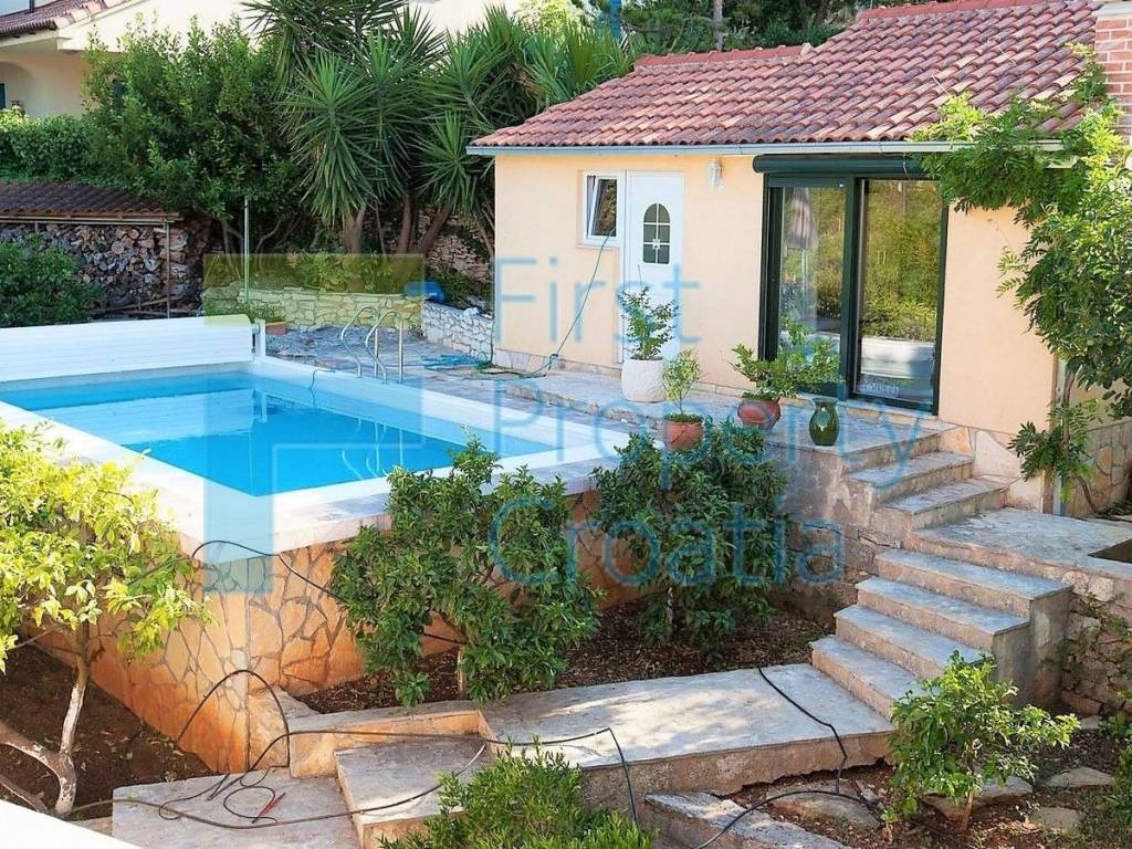 Vila, Prodaja, Supetar, Supetar