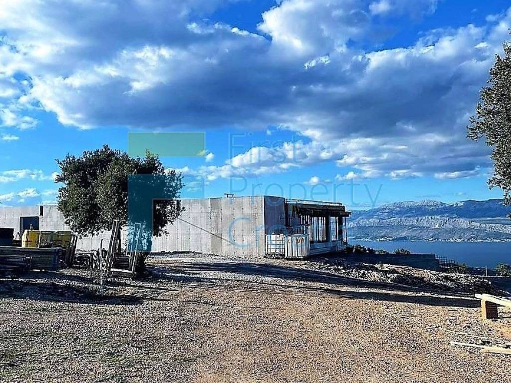Vila, Prodaja, Pucisca, Pucisca