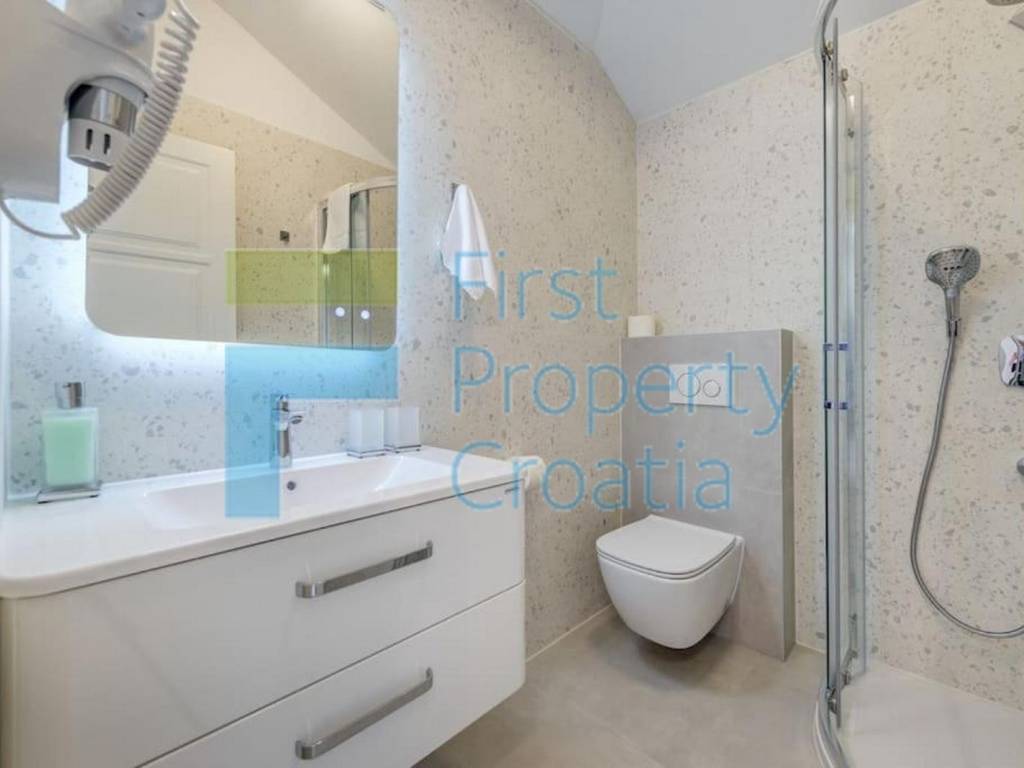 Vila, Prodaja, Rogoznica, Rogoznica