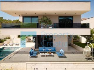 Vila, Prodaja, Trogir, Trogir