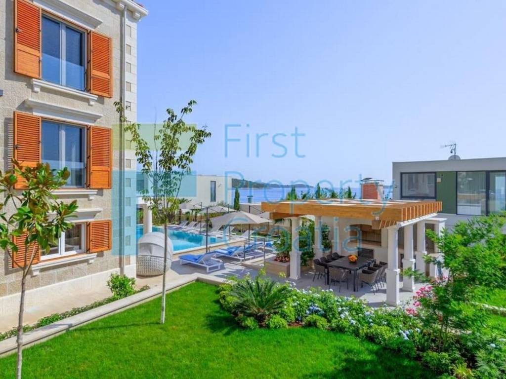 Vila, Prodaja, Rogoznica, Rogoznica