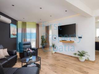 Vila, Prodaja, Trogir, Trogir