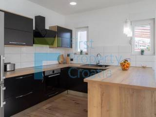 Vila, Prodaja, Trogir, Trogir