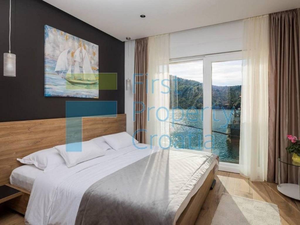 Vila, Prodaja, Trogir, Trogir