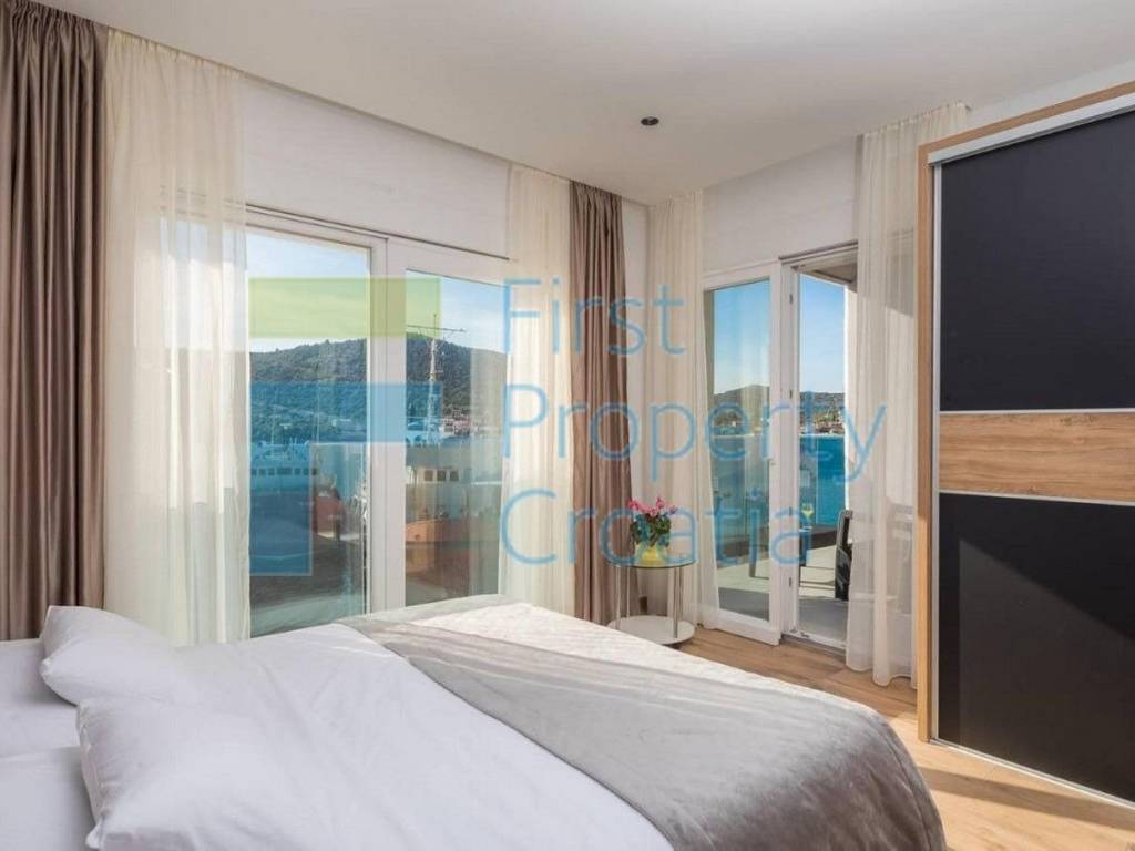 Vila, Prodaja, Trogir, Trogir