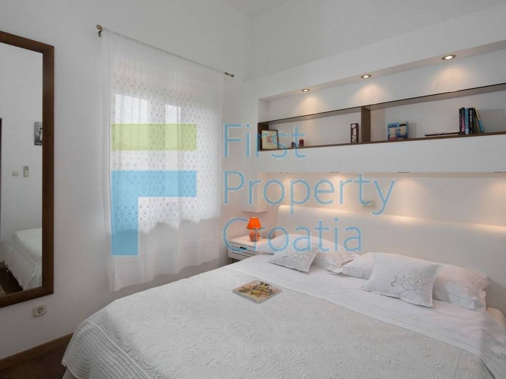Vila, Prodaja, Trogir, Trogir