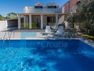 Vila, Prodaja, Trogir, Trogir