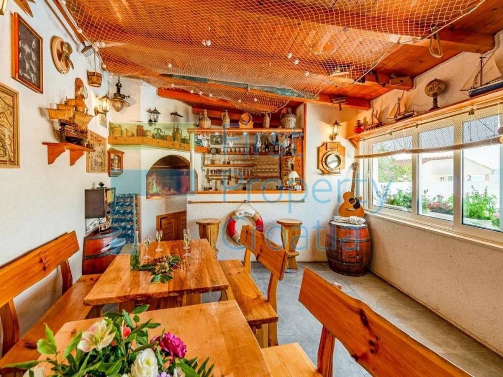 Vila, Prodaja, Trogir, Trogir