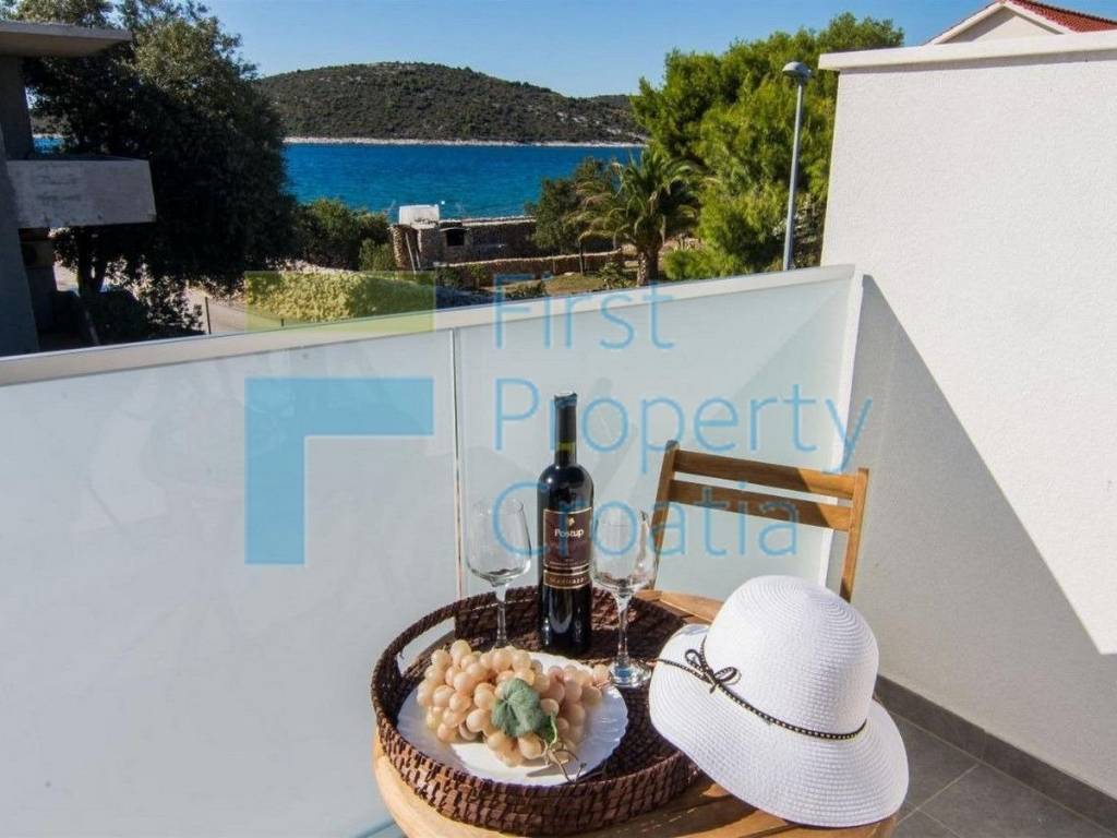 Vila, Prodaja, Trogir, Trogir